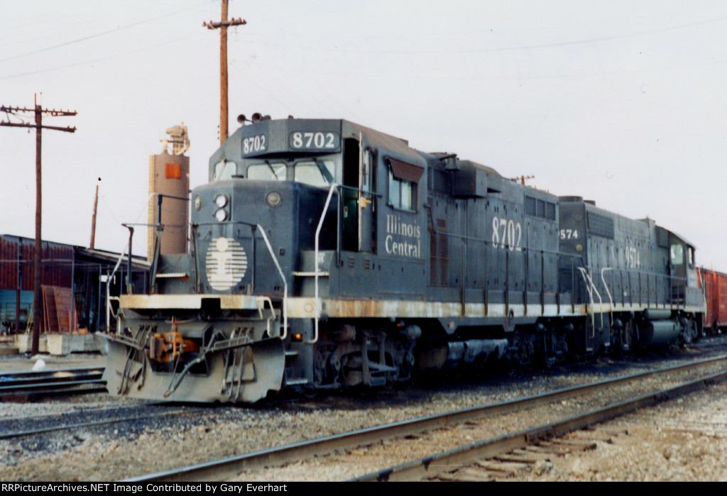 IC GP11 #8702 - Illinois Central